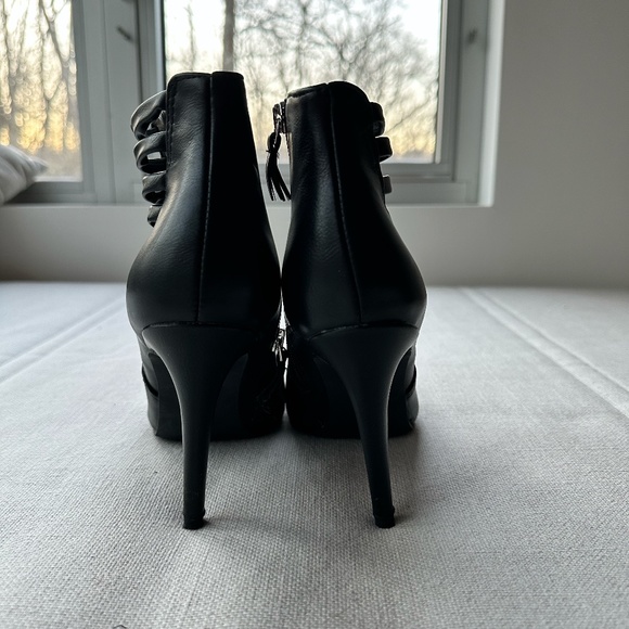 Cathy Jean x Ankle Booties - Picture 6 of 8